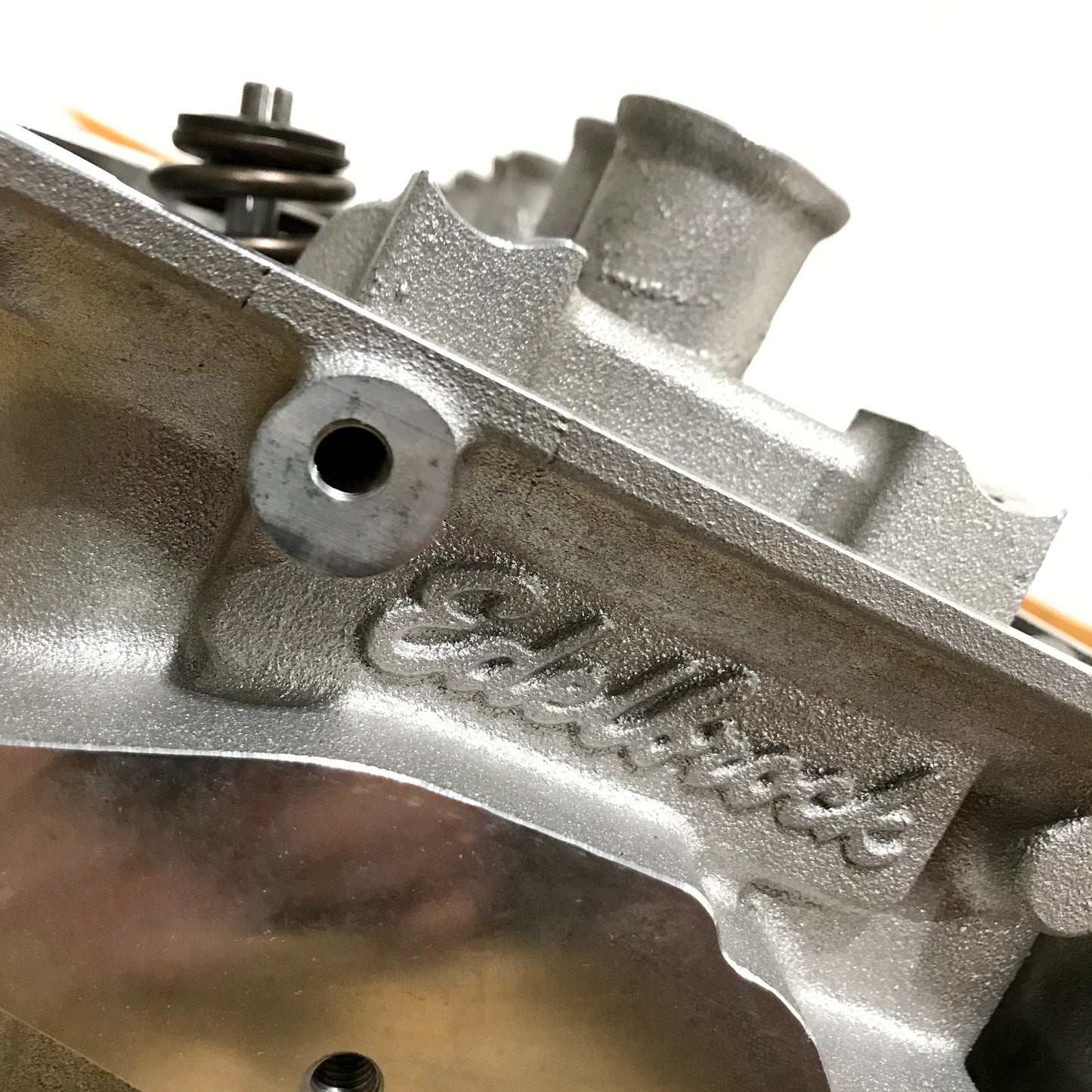 Edelbrock 73cc Performer RPM Cylinder Head 2006-2023 Challenger/Charger 6.1L/392/6.2L - Speedlogix