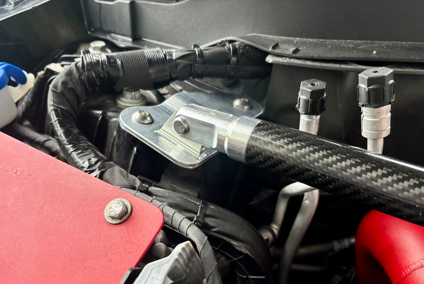 Speedlogix Carbon Fiber Strut Tower Brace Explorer ST - Speedlogix