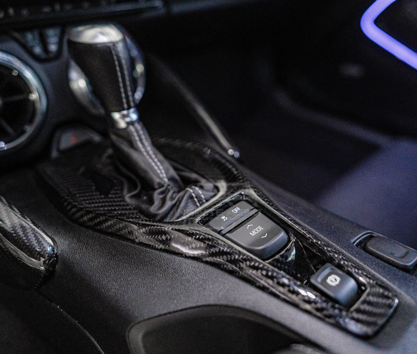 CAMARO 16-24 CENTER CONTROL PANEL CARBON FIBER COVER