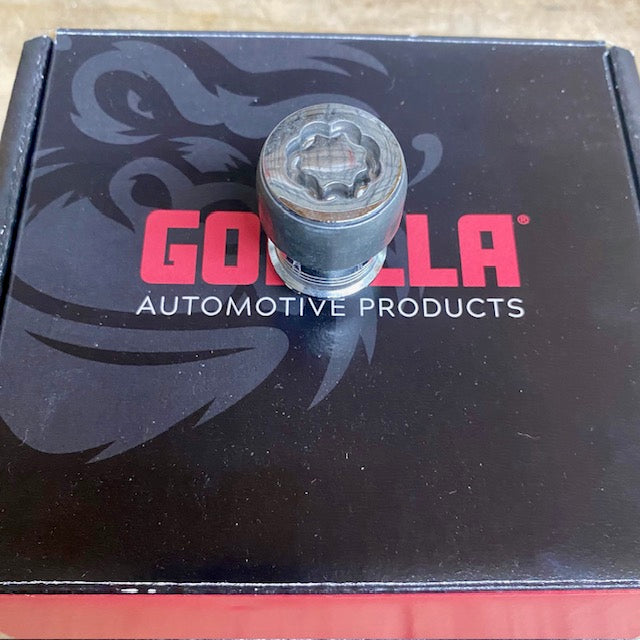 Blemished/Discounted OEM Chrome Lugs 2008-2023 Challenger/Charger - Speedlogix