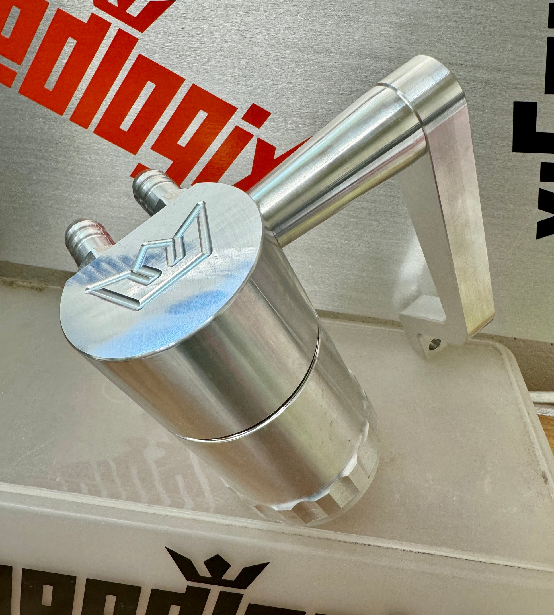 Speedlogix Elite Oil Catch Can 2005-2023 Challenger/Charger - Speedlogix