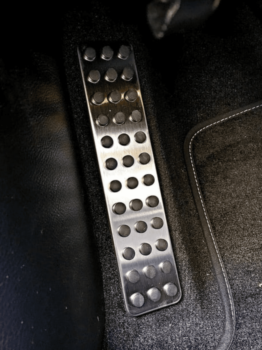 dead pedal Speedlogix Footrest / Dead Pedal 2008-2023 Challenger