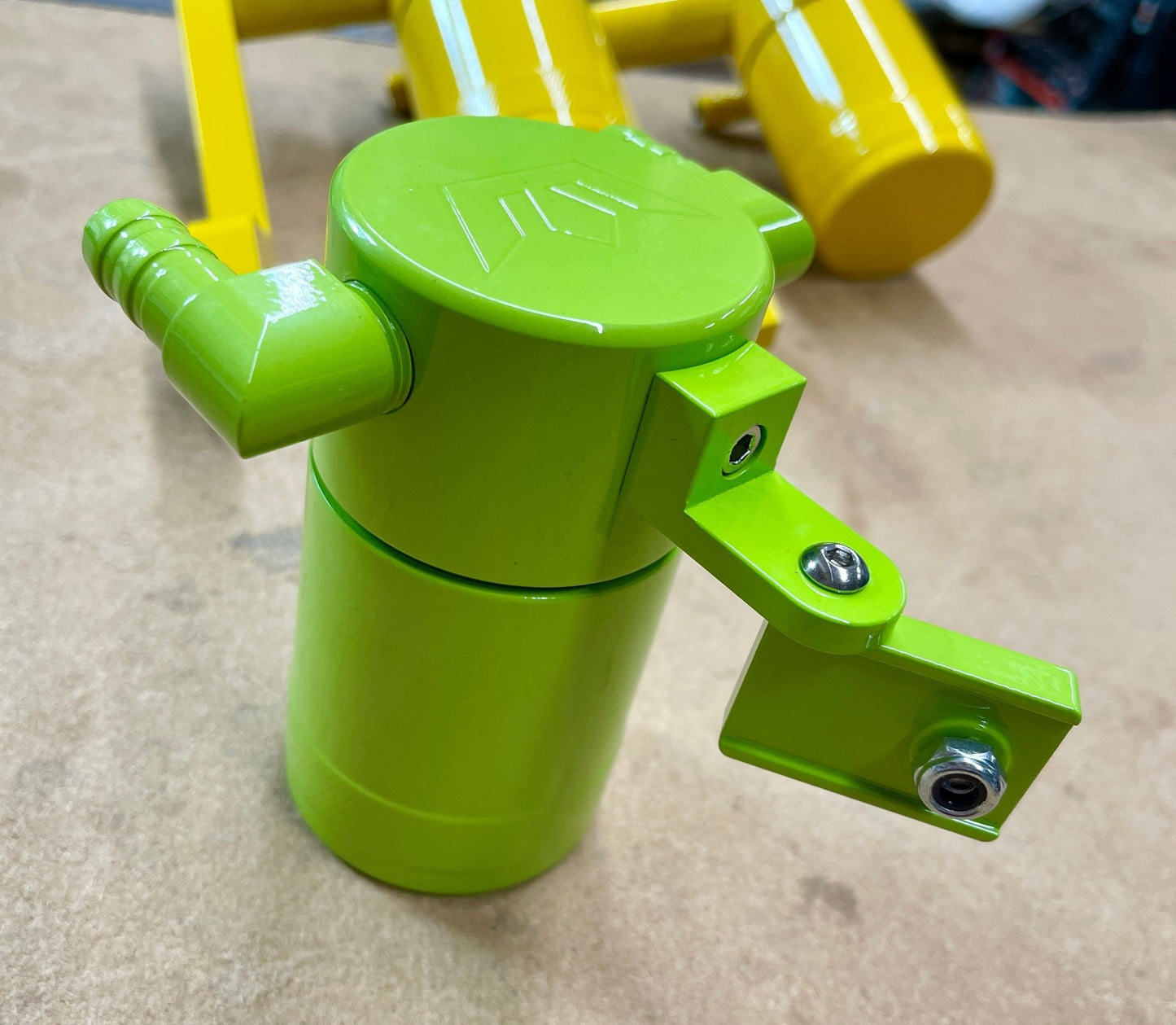 Speedlogix Oil Catch Can w/ Fender Mount Universal - Speedlogix