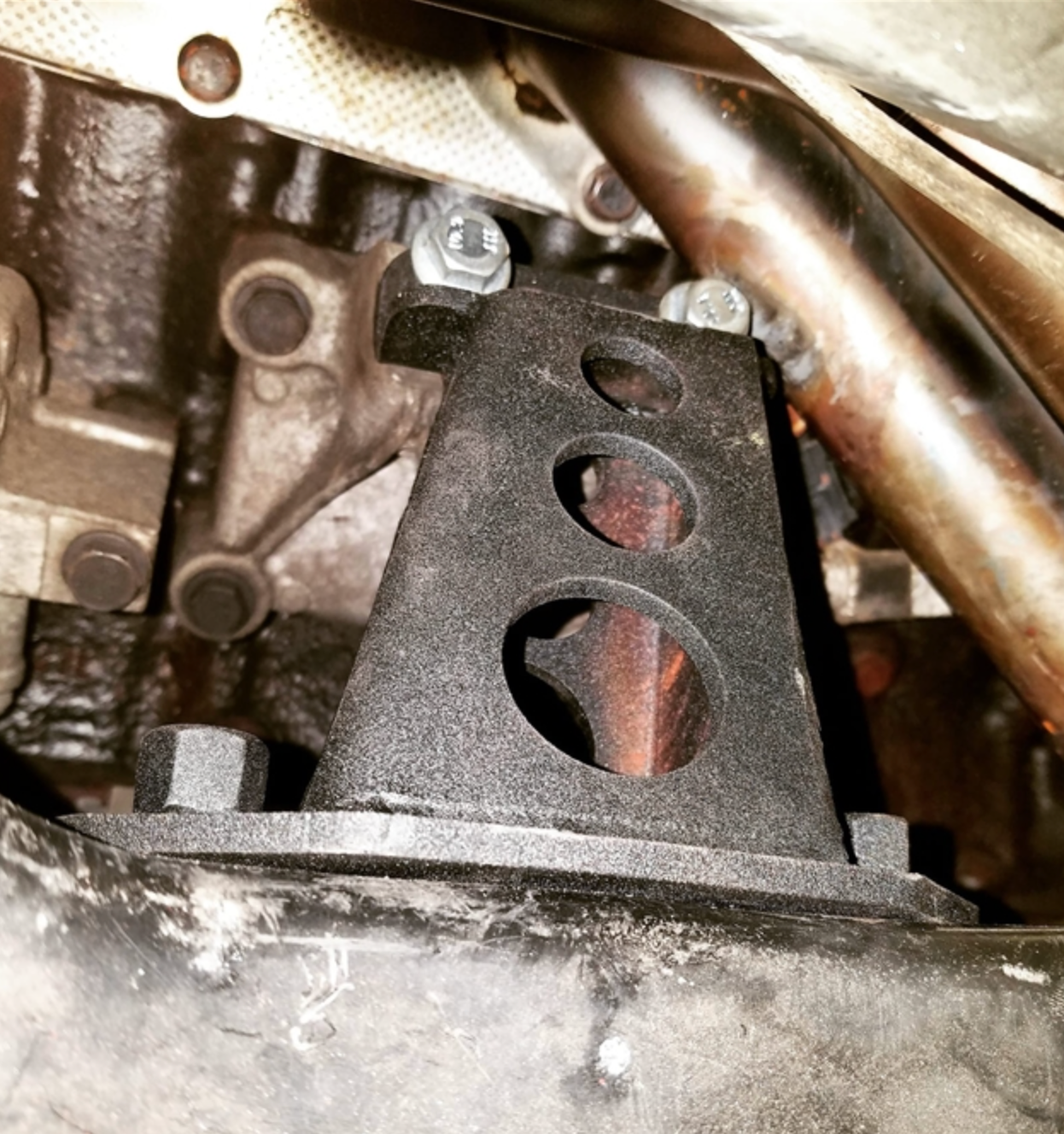 Speedlogix Solid Motor Mounts 2005-2010 Challenger/Charger - Speedlogix