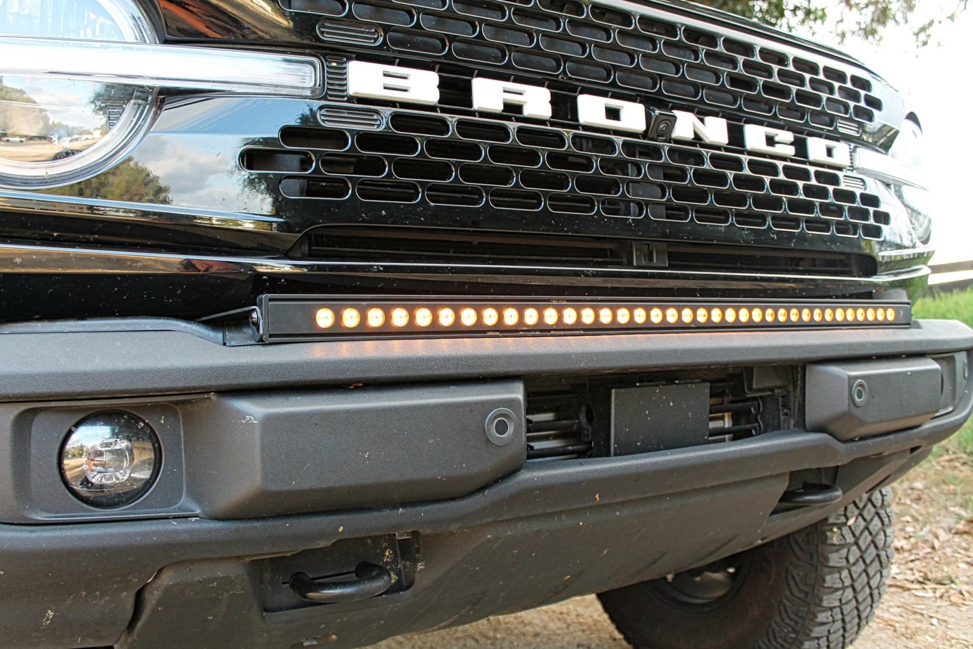 2021+ Ford Bronco Standard Bumper 40in Light Bar - Slim - Speedlogix