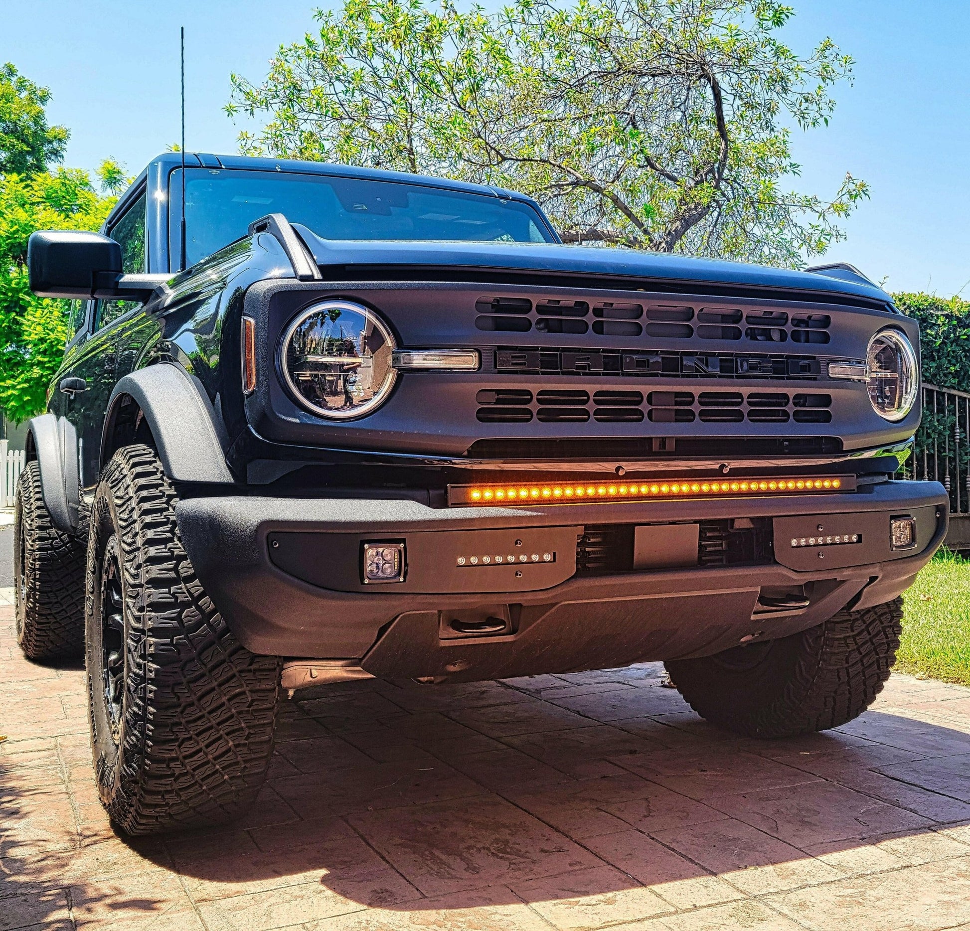 2021+ Ford Bronco Standard Bumper 40in Light Bar - Slim - Speedlogix
