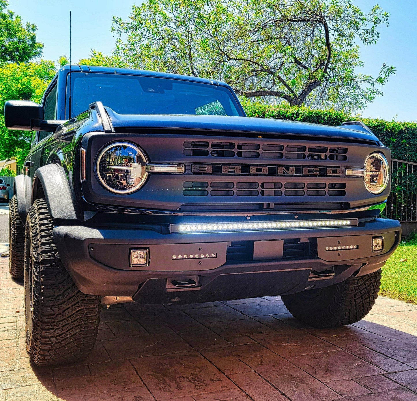 2021+ Ford Bronco Standard Bumper 40in Light Bar - Slim - Speedlogix