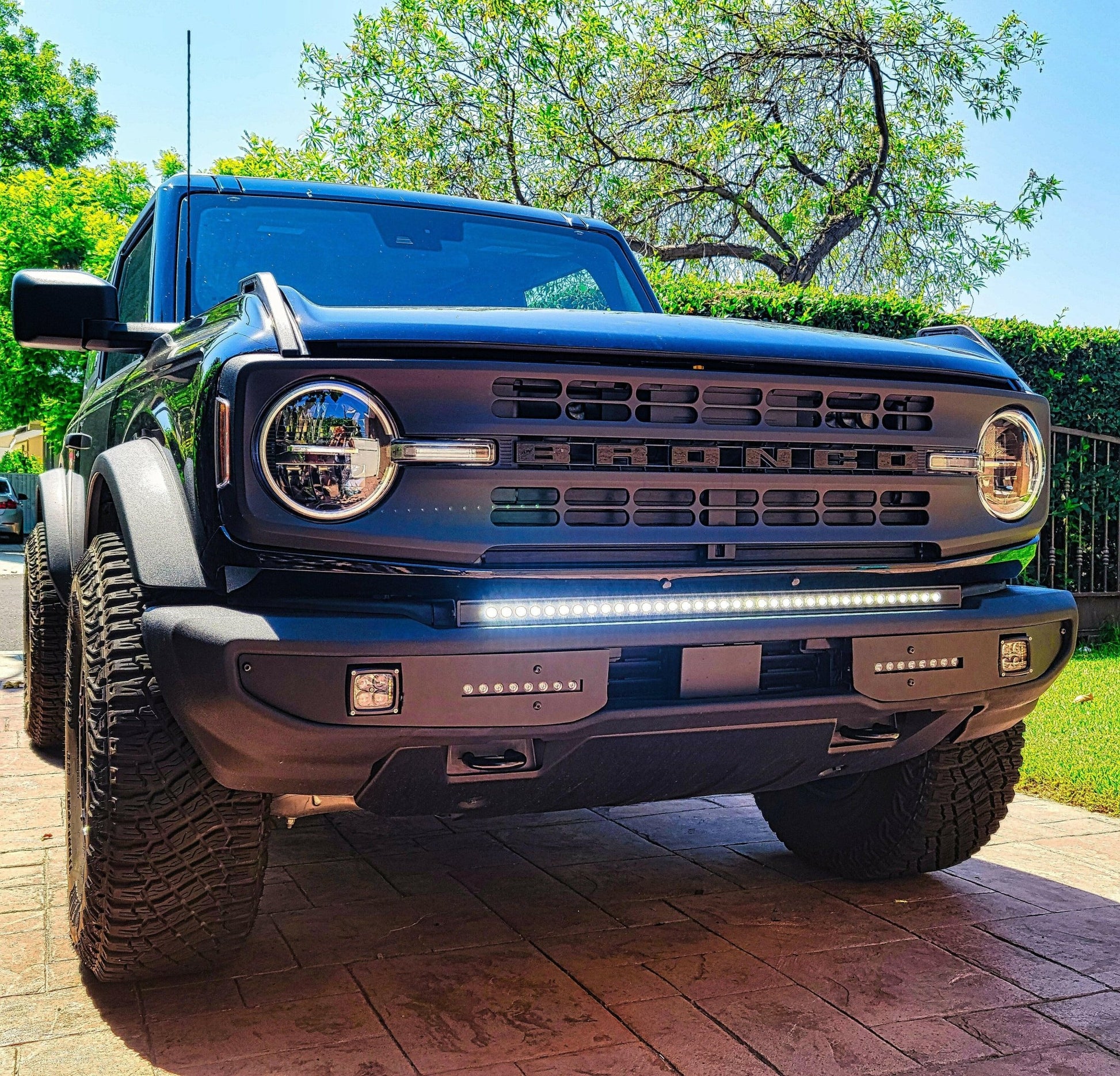 2021+ Ford Bronco Standard Bumper 40in Light Bar - Slim - Speedlogix