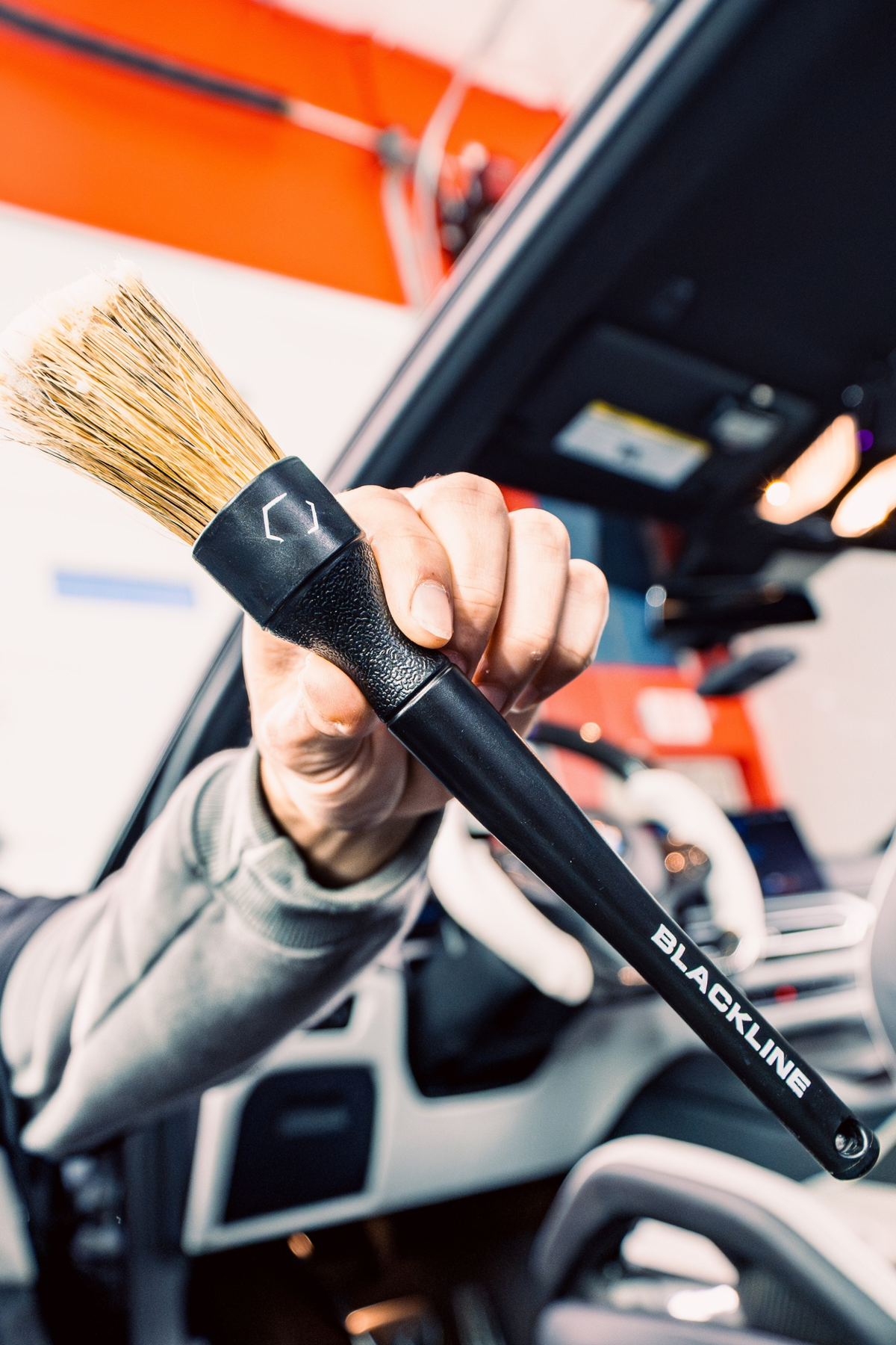 BLACKLINE® BOAR'S HAIR BRUSH SET