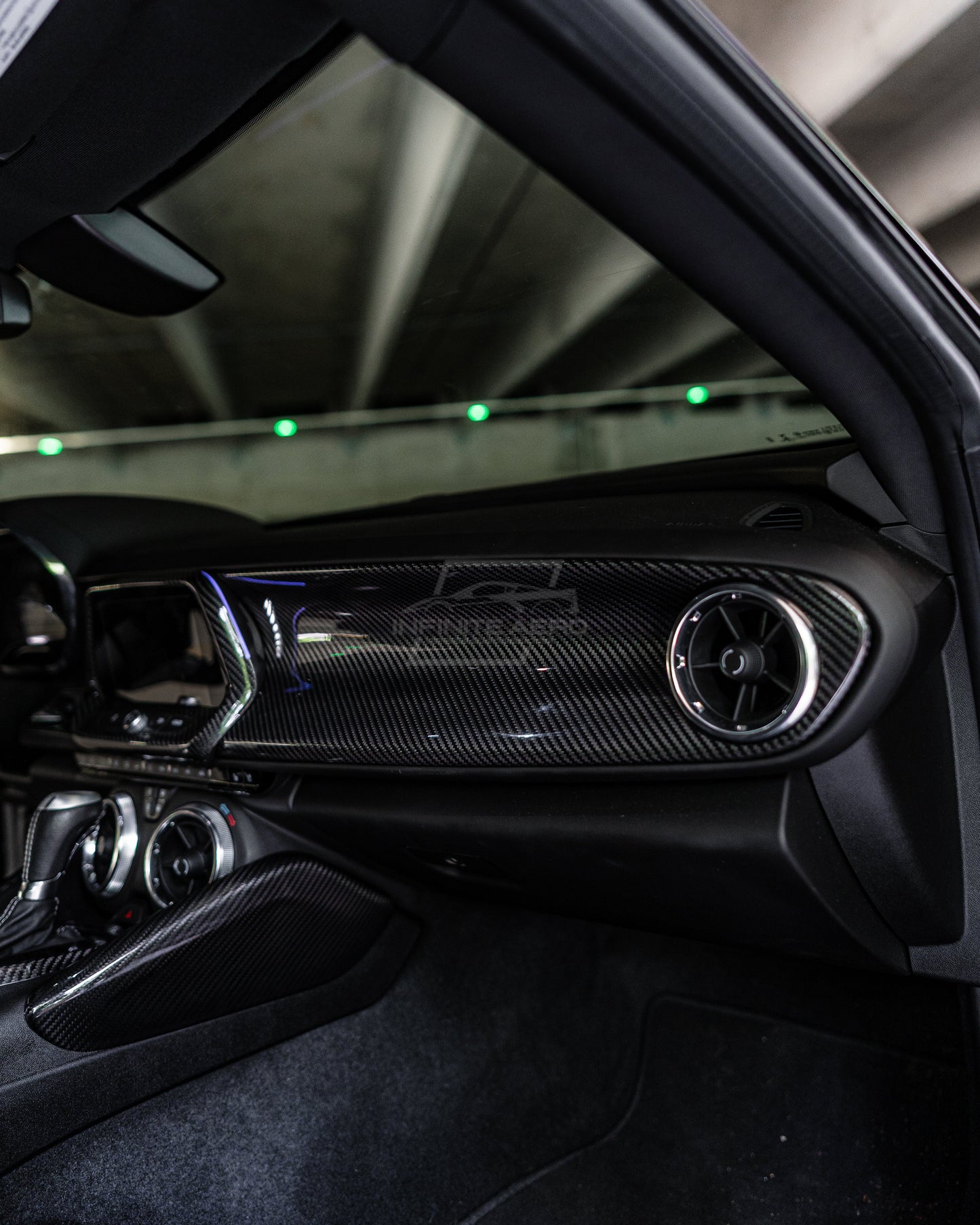 CAMARO 16-24 CARBON FIBER PASSENGER DASHBOARD COVER