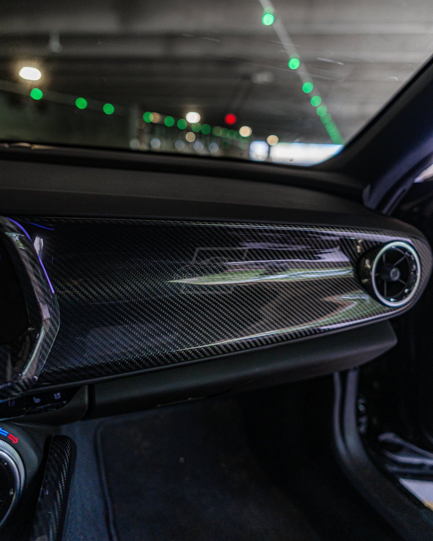CAMARO 16-24 CARBON FIBER PASSENGER DASHBOARD COVER