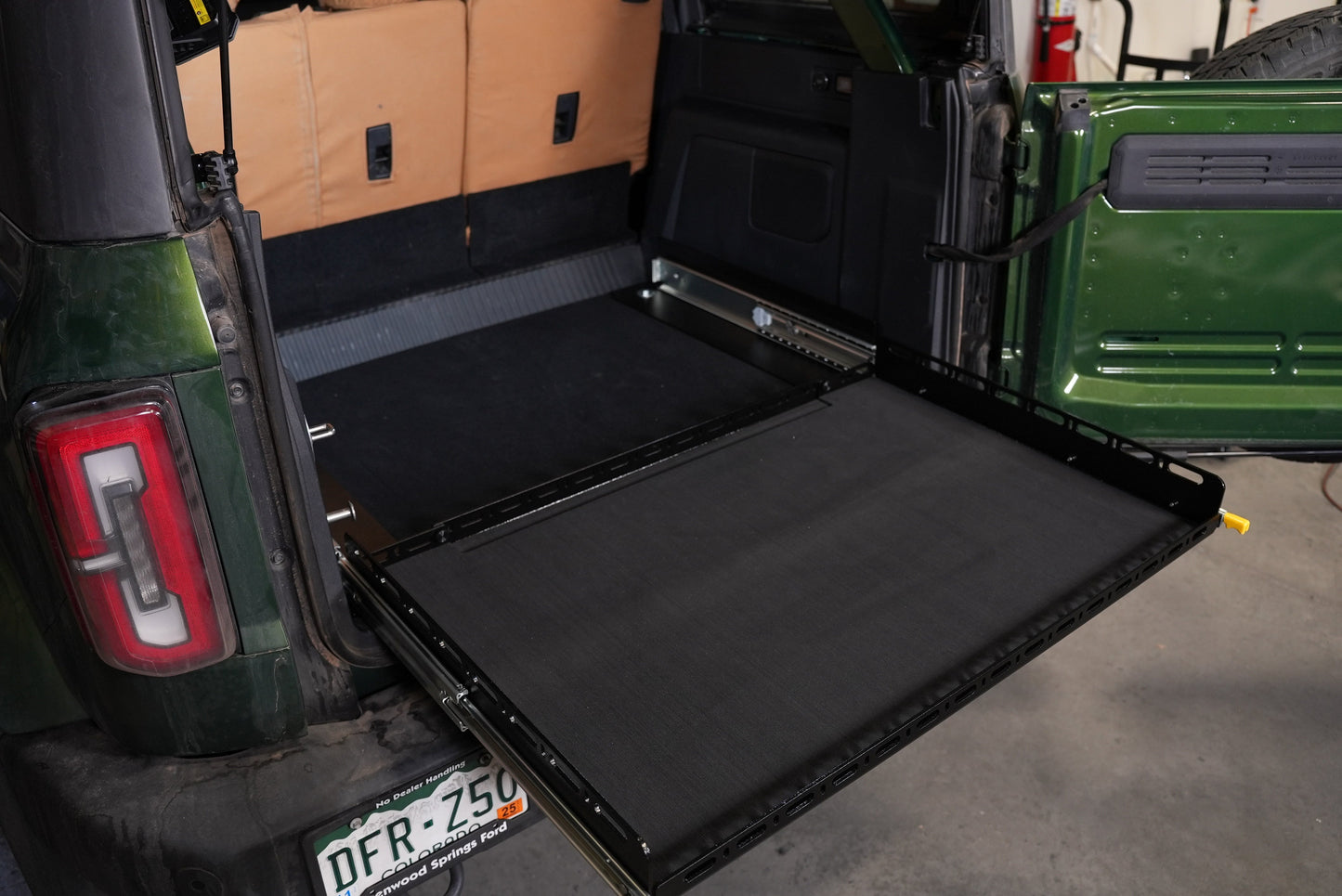 Slide Floor 2.0 - Bronco