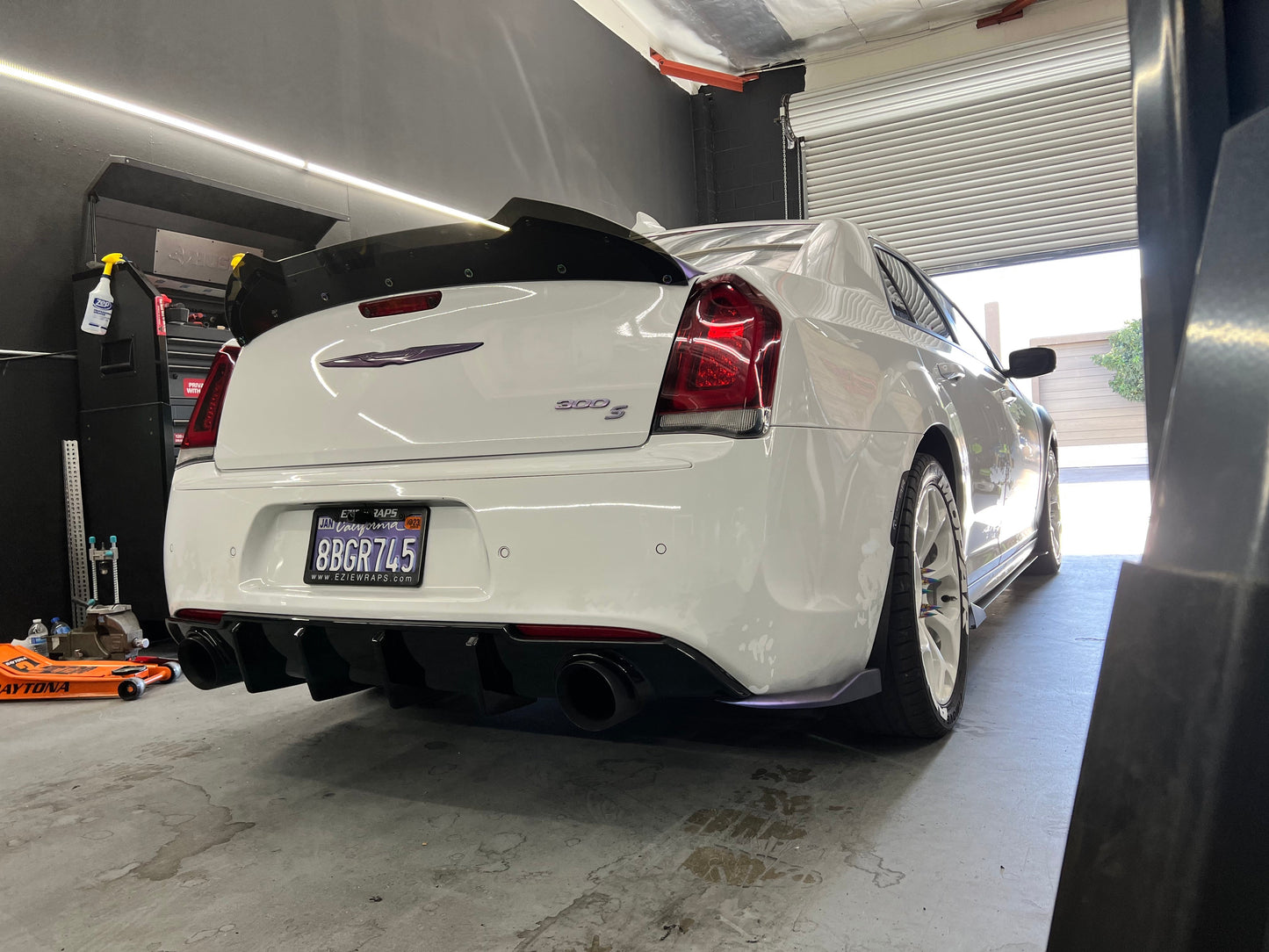 2011 - 2023 Chrysler 300 SRT: X2 Design Wickerbill