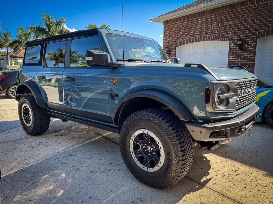 American Flag Fender Stickers - 2021+ Bronco / Bronco Sport / Jeep / Universal - Speedlogix