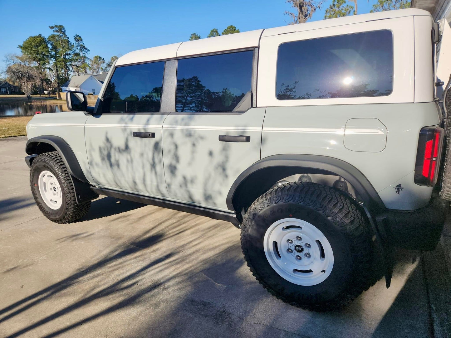 AMP PowerStep Running Boards 2021 - 2023 Bronco - Speedlogix