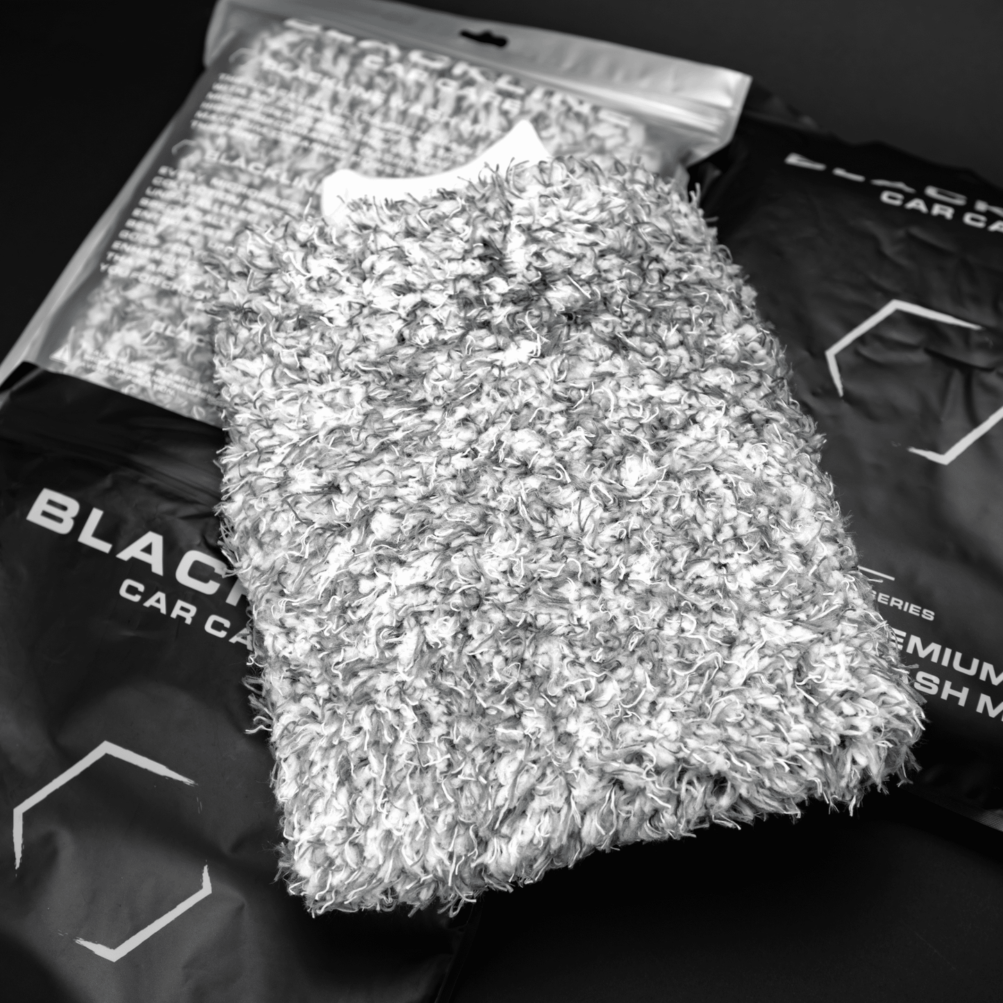 BLACKLINE® MICROFIBER WASH MITT - Speedlogix