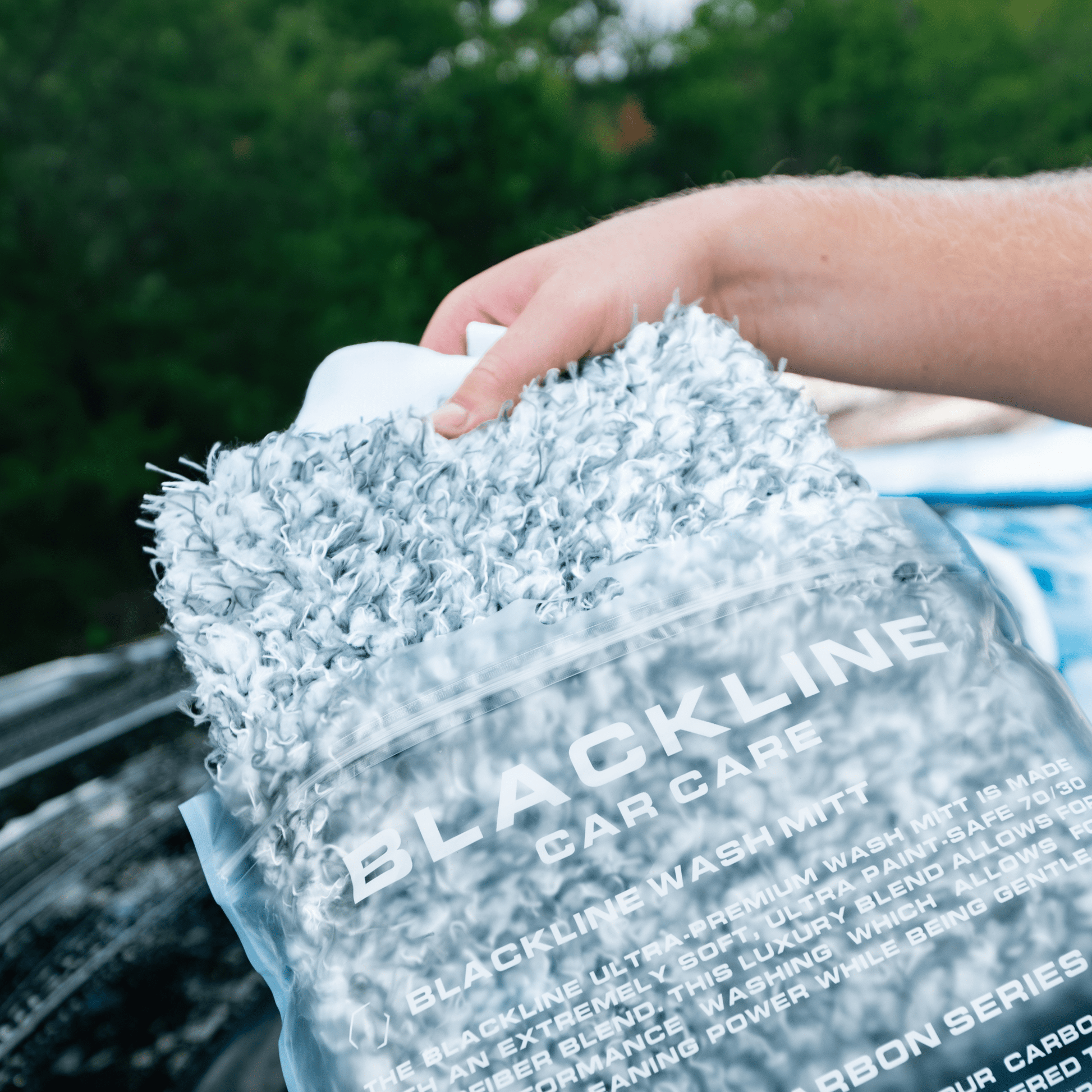 BLACKLINE® MICROFIBER WASH MITT - Speedlogix