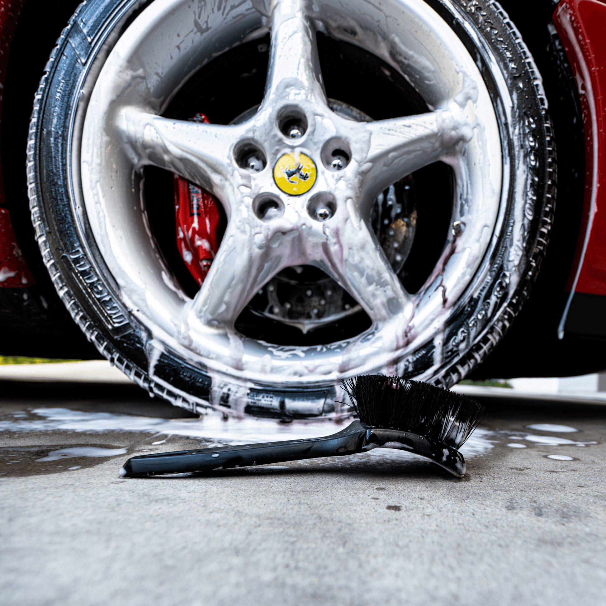 BLACKLINE® STIFF BRISTLE TIRE BRUSH - Speedlogix