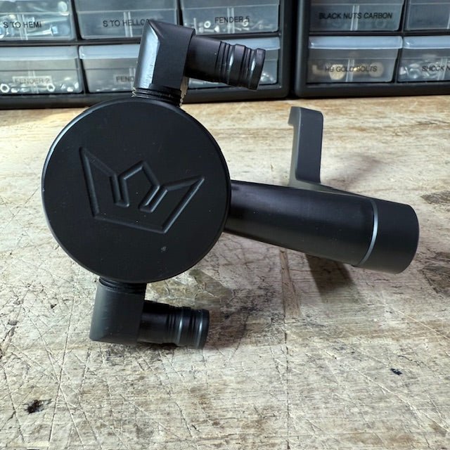 Blemished/Discounted Speedlogix Oil Catch Can 2005 - 2023 Challenger/Charger 392 - Speedlogix