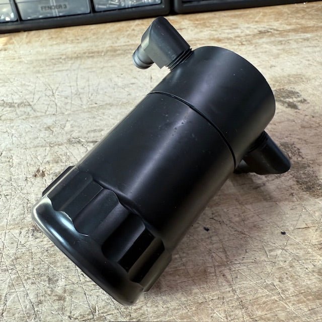 Blemished/Discounted Speedlogix Oil Catch Can 2005 - 2023 Challenger/Charger 5.7L - Speedlogix