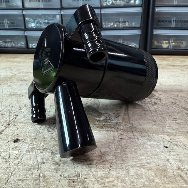 Blemished/Discounted Speedlogix Oil Catch Can 2005 - 2023 Challenger/Charger 5.7L - Speedlogix