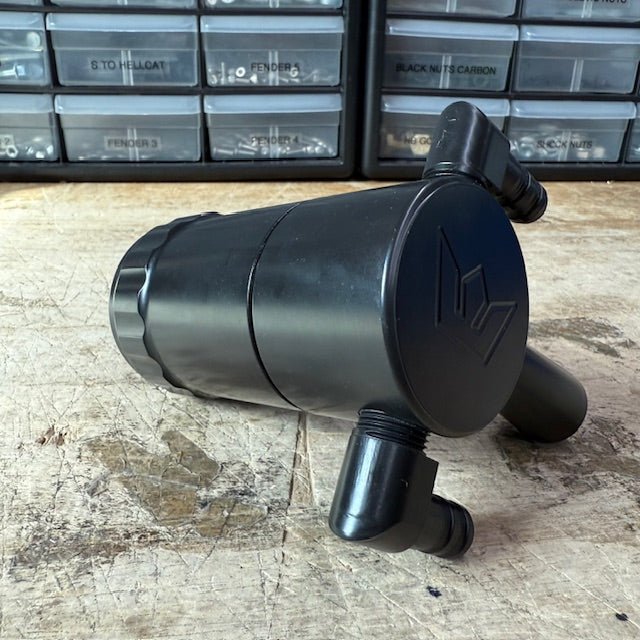 Blemished/Discounted Speedlogix Oil Catch Can 2005 - 2023 Challenger/Charger 5.7L - Speedlogix