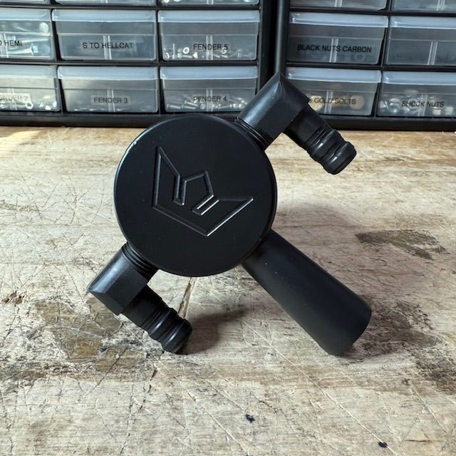 Blemished/Discounted Speedlogix Oil Catch Can 2005 - 2023 Challenger/Charger 5.7L - Speedlogix