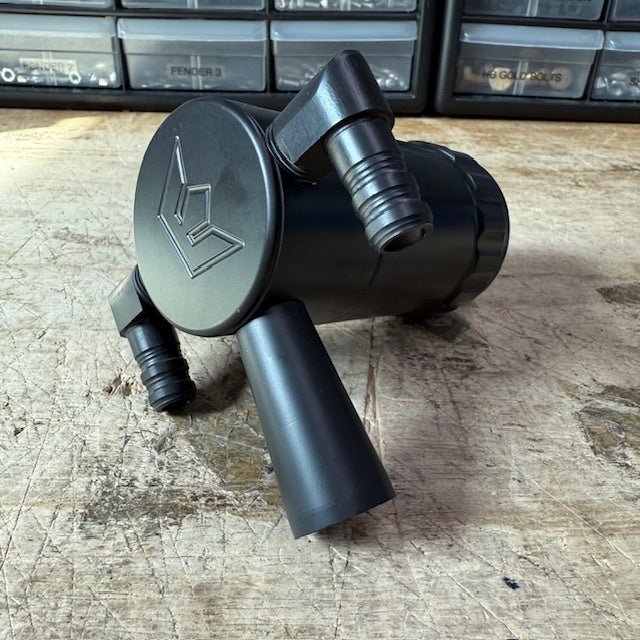 Blemished/Discounted Speedlogix Oil Catch Can 2005 - 2023 Challenger/Charger 5.7L - Speedlogix