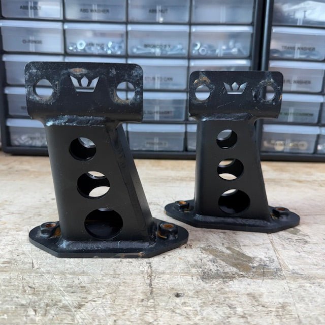 Blemished/Discounted Speedlogix Solid Motor Mounts 2005 - 2010 Challenger/Charger - Speedlogix