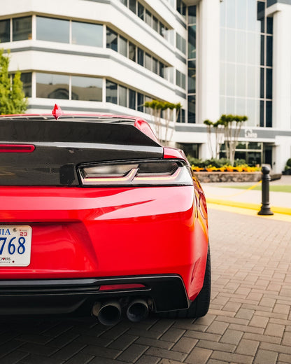 CAMARO 16 - 23 Carbon Fiber Trunk (With Ducktail Spoiler) - Speedlogix