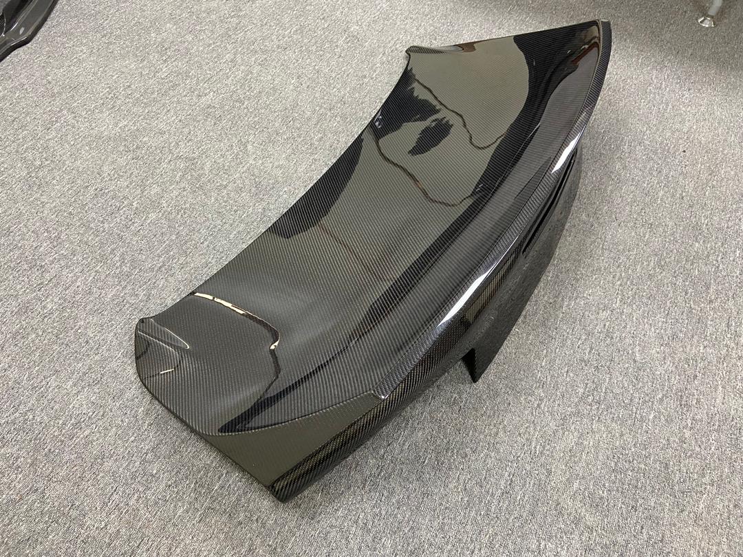 CAMARO 16 - 23 Carbon Fiber Trunk (With Ducktail Spoiler) - Speedlogix