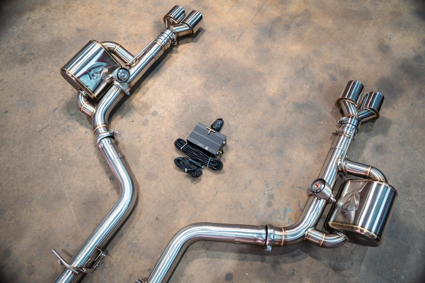 Dodge Charger / Challenger V8 Valved Sport Exhaust System - Speedlogix