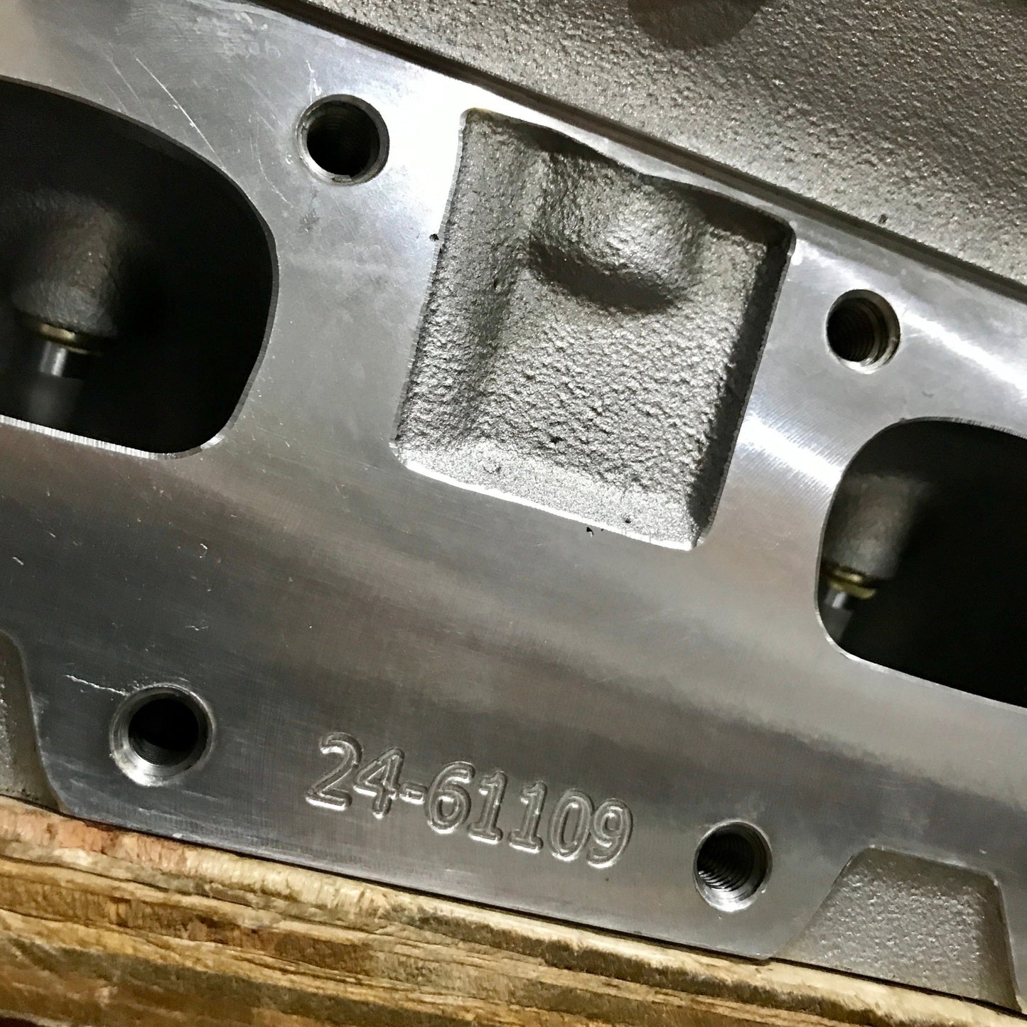 Edelbrock 73cc Performer RPM Cylinder Head 2006 - 2023 Challenger/Charger 6.1L/392/6.2L - Speedlogix