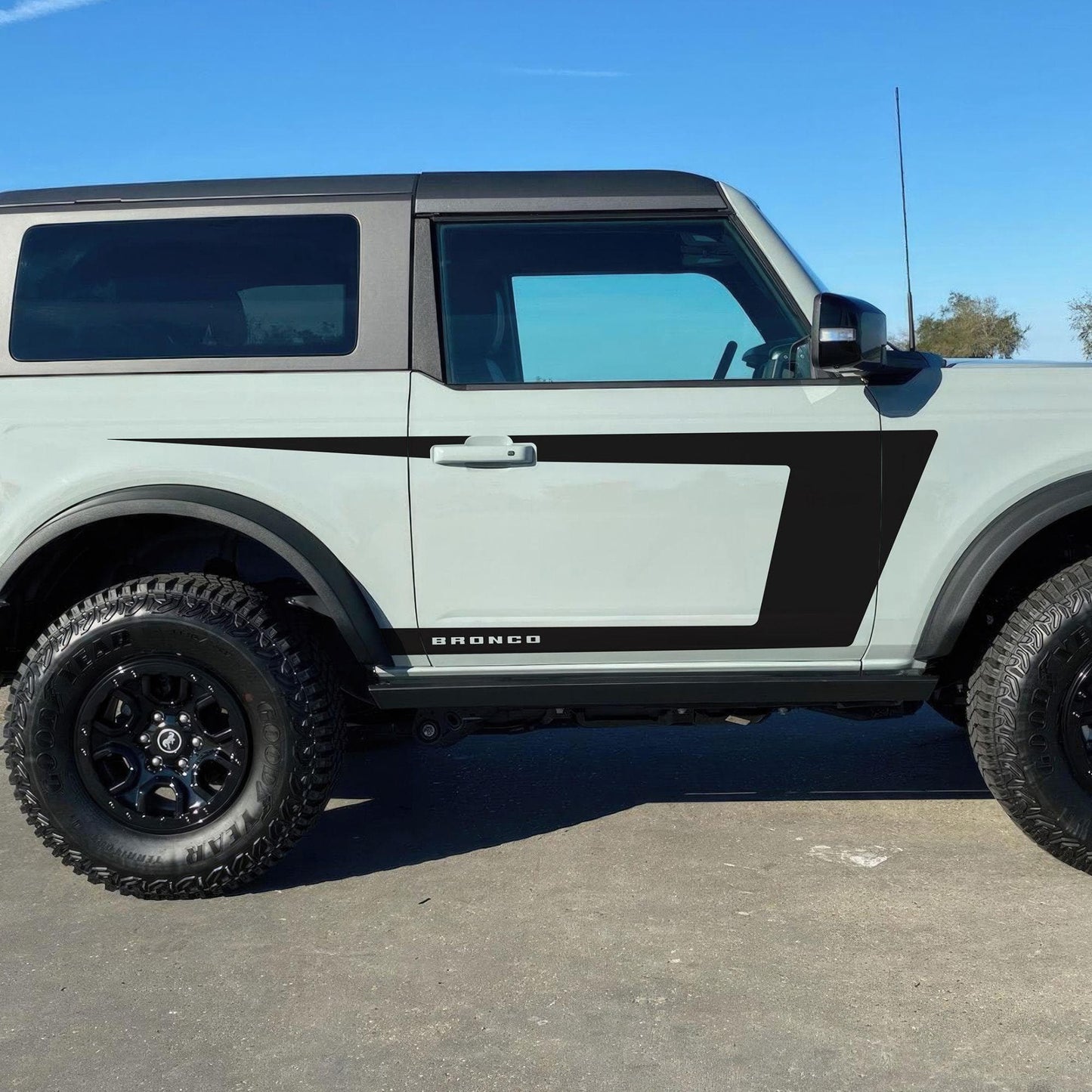 Graphic Decal for Ford Bronco. 6995 - Speedlogix