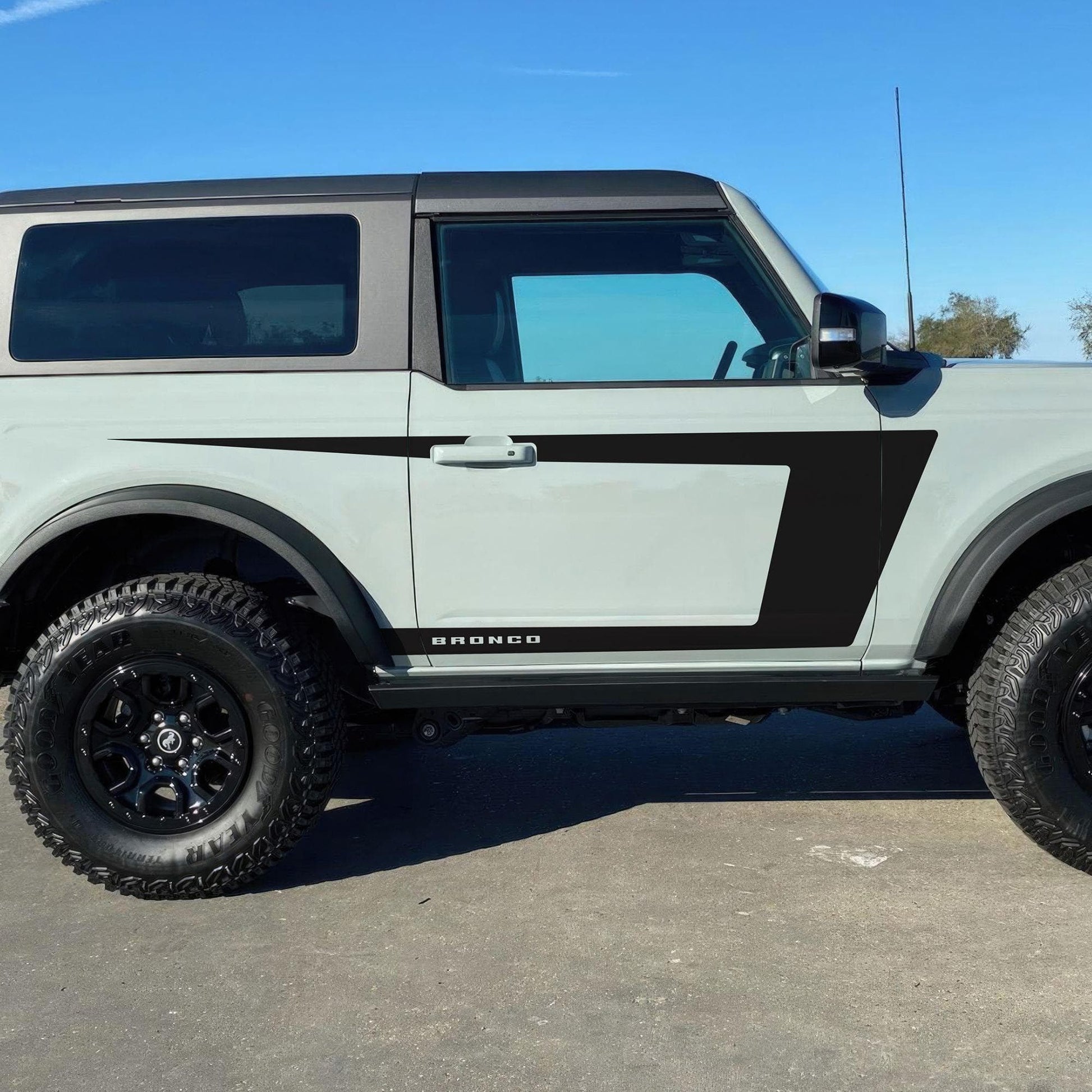 Graphic Decal for Ford Bronco. 6995 - Speedlogix