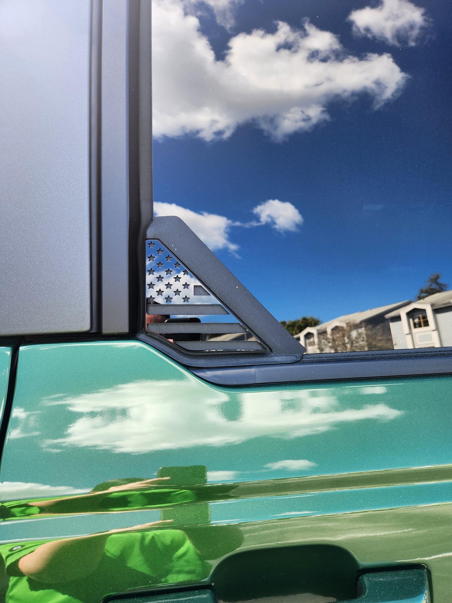 Acrylic Rear Triangle Flags - 2021+ Bronco