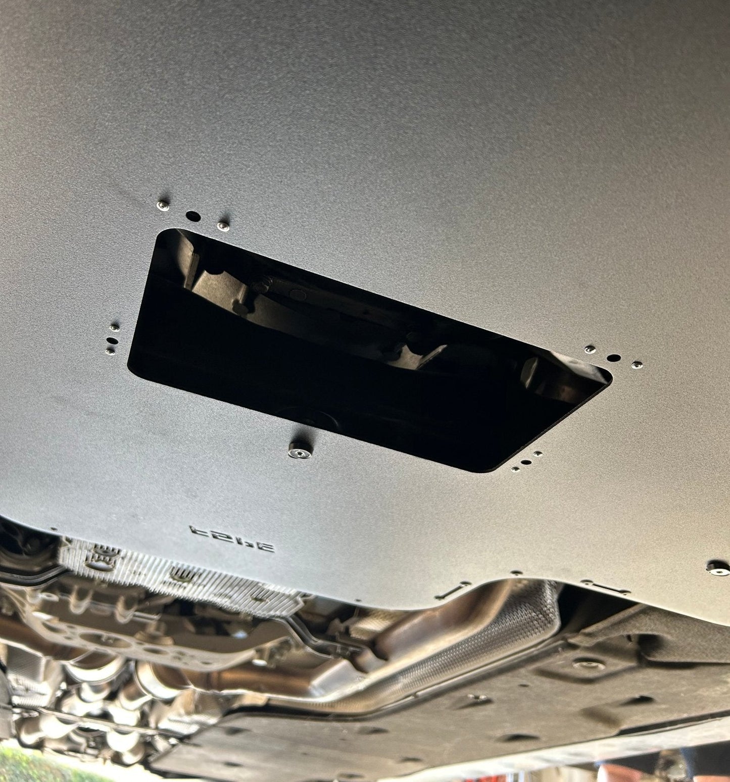 Kia Stinger (2018-2023) Oil Pan Skid Plate