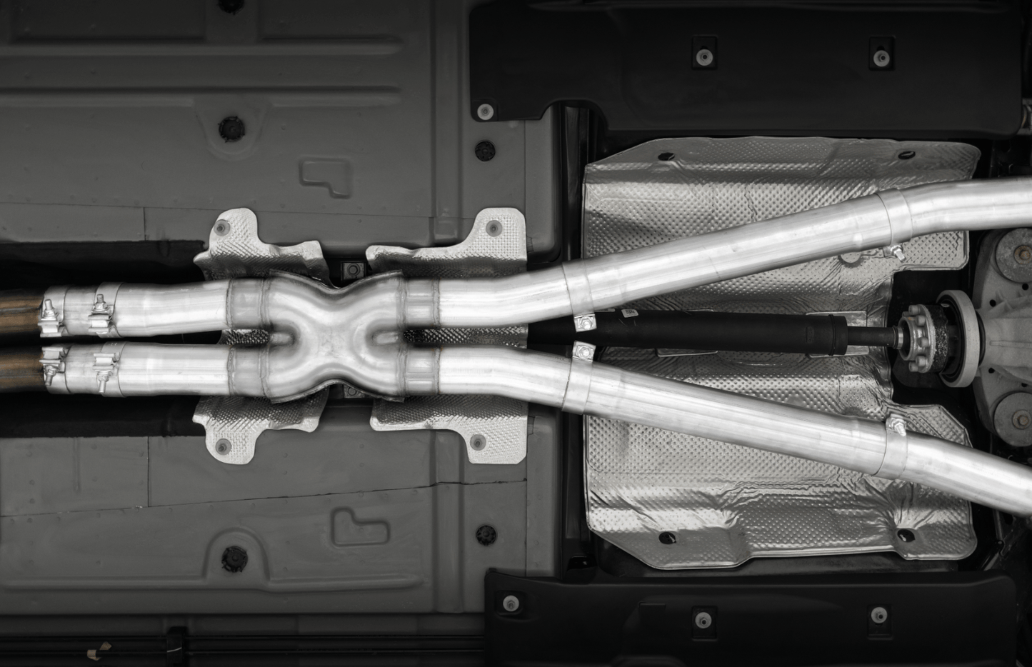 MBRP 3" Armor Pro Race Cat - Back Exhaust, Carbon Tips 2015 - 2023 Challenger 5.7L/6.2L/392/6.4L - Speedlogix