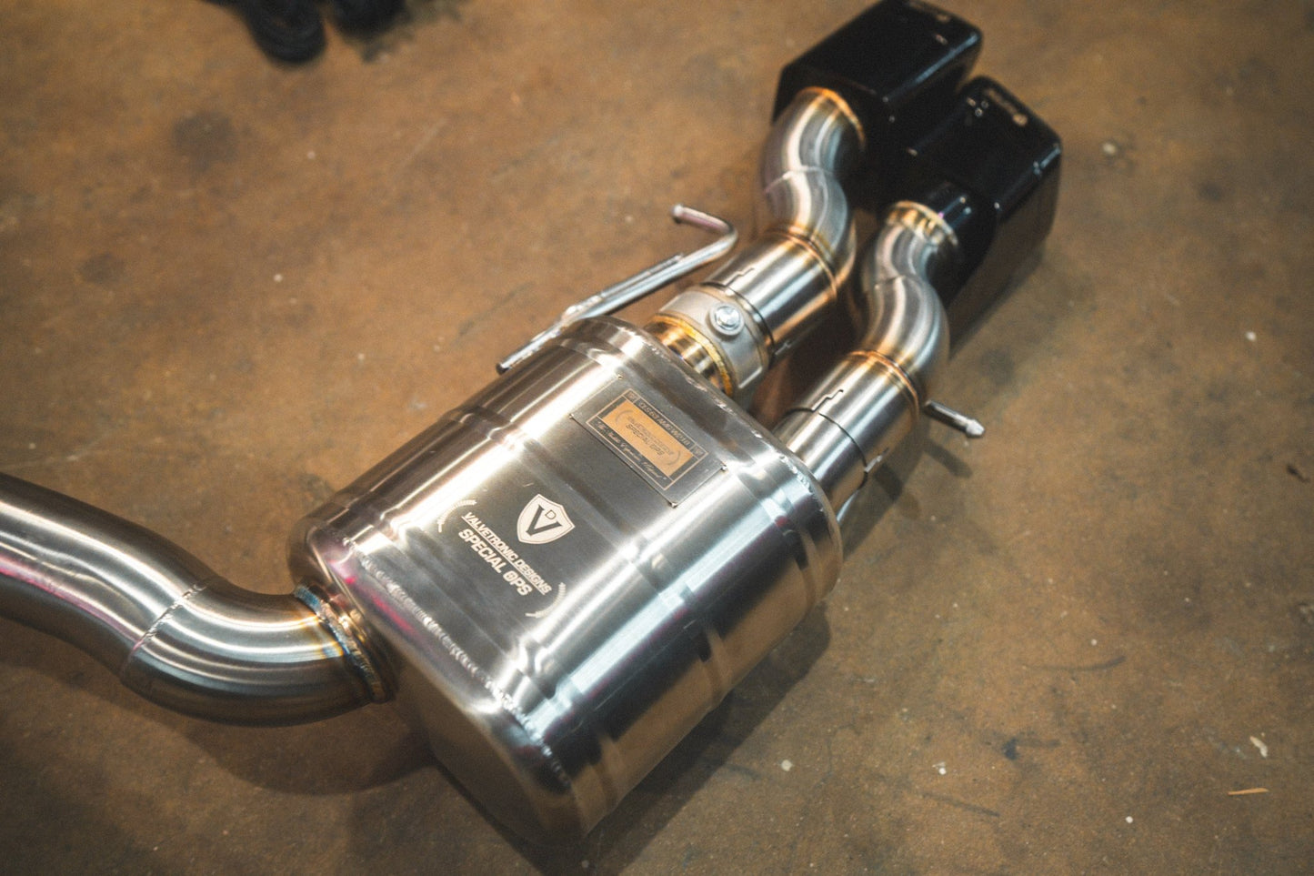 Mercedes W218 CLS63 AMG Valved Sport Exhaust System - Speedlogix
