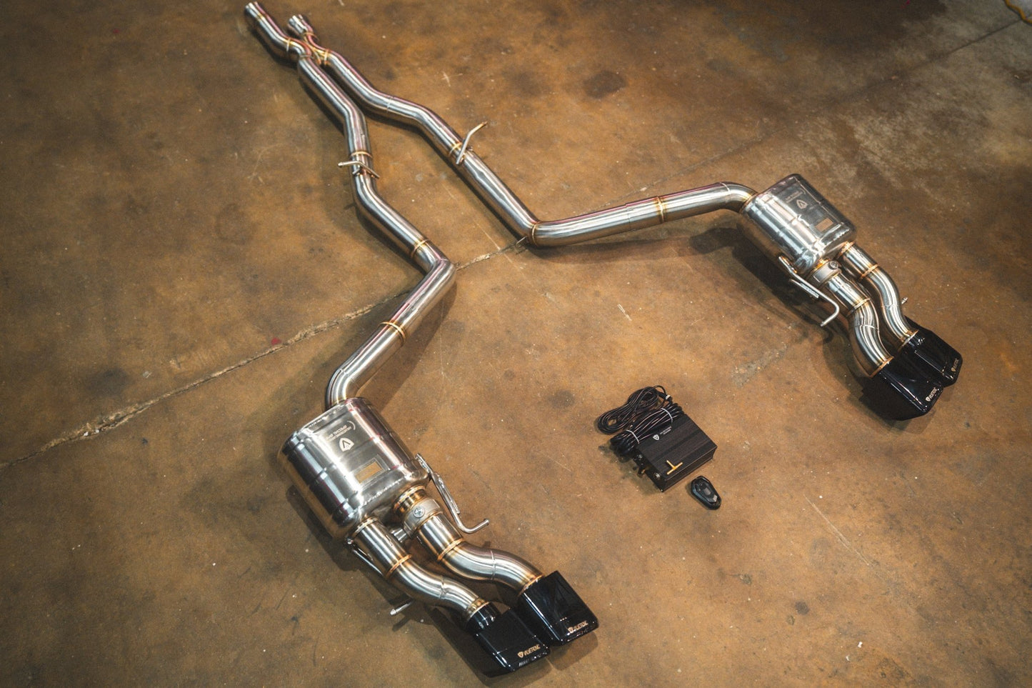 Mercedes W218 CLS63 AMG Valved Sport Exhaust System - Speedlogix