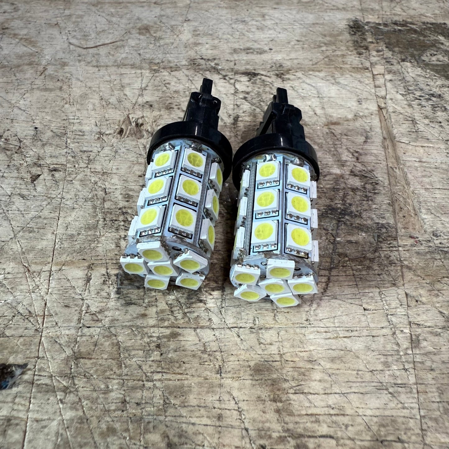 Radius LED Front Turn Signal 2008 - 2014 Challenger - Speedlogix