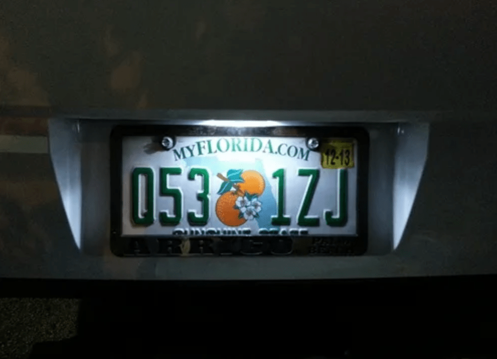 Radius License Plate LED Bulb 2006 - 2023 Challenger/Charger - Speedlogix