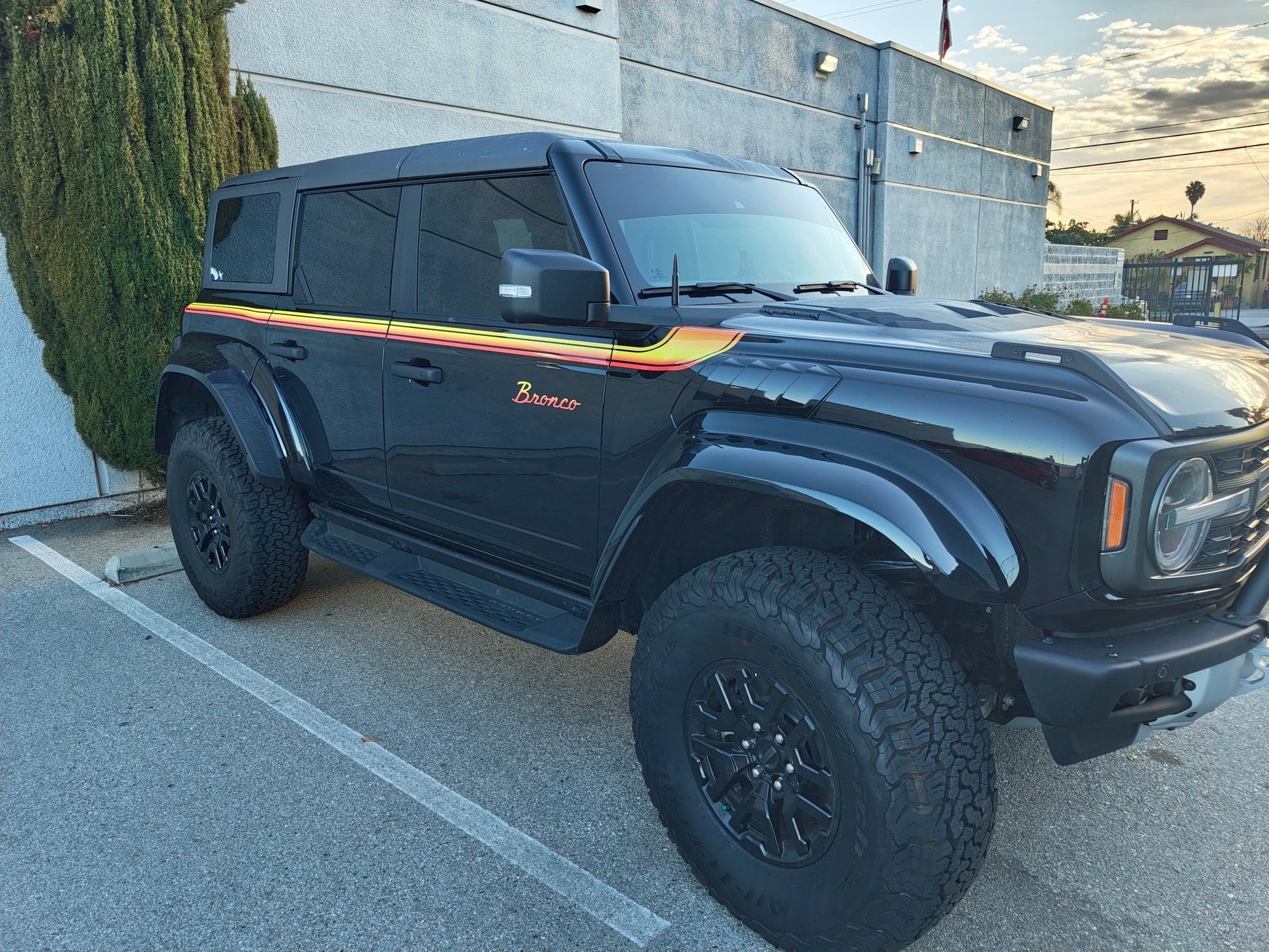 Retro Side Stripe Decals for 2021 - 2025 Ford Bronco (x2) - Speedlogix