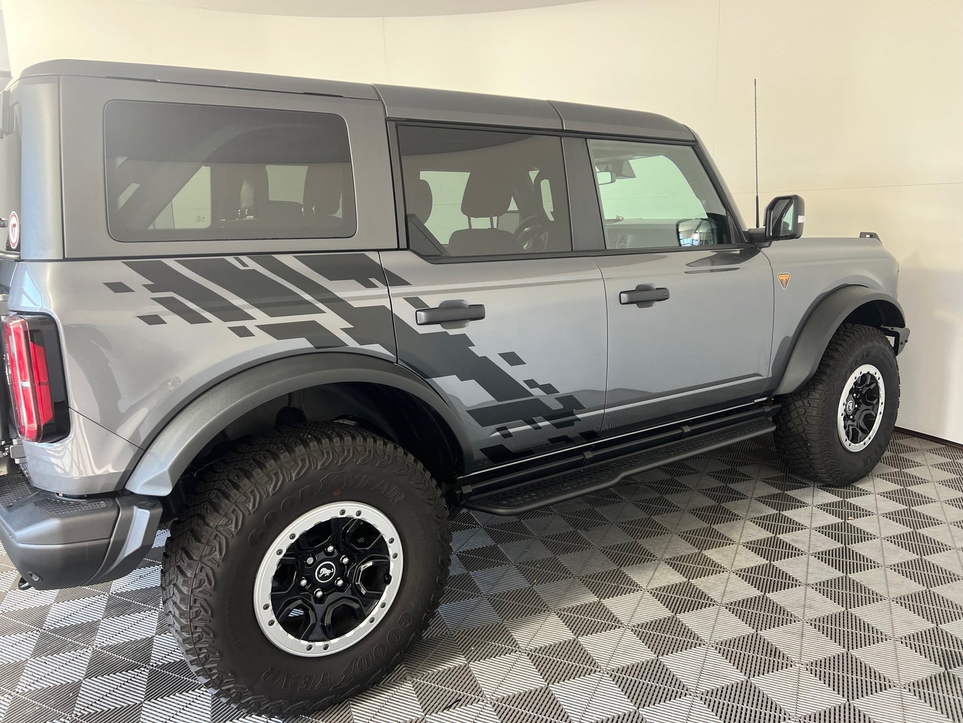 Side Decals for 2021 - 2025 Ford Bronco (x2) - Speedlogix