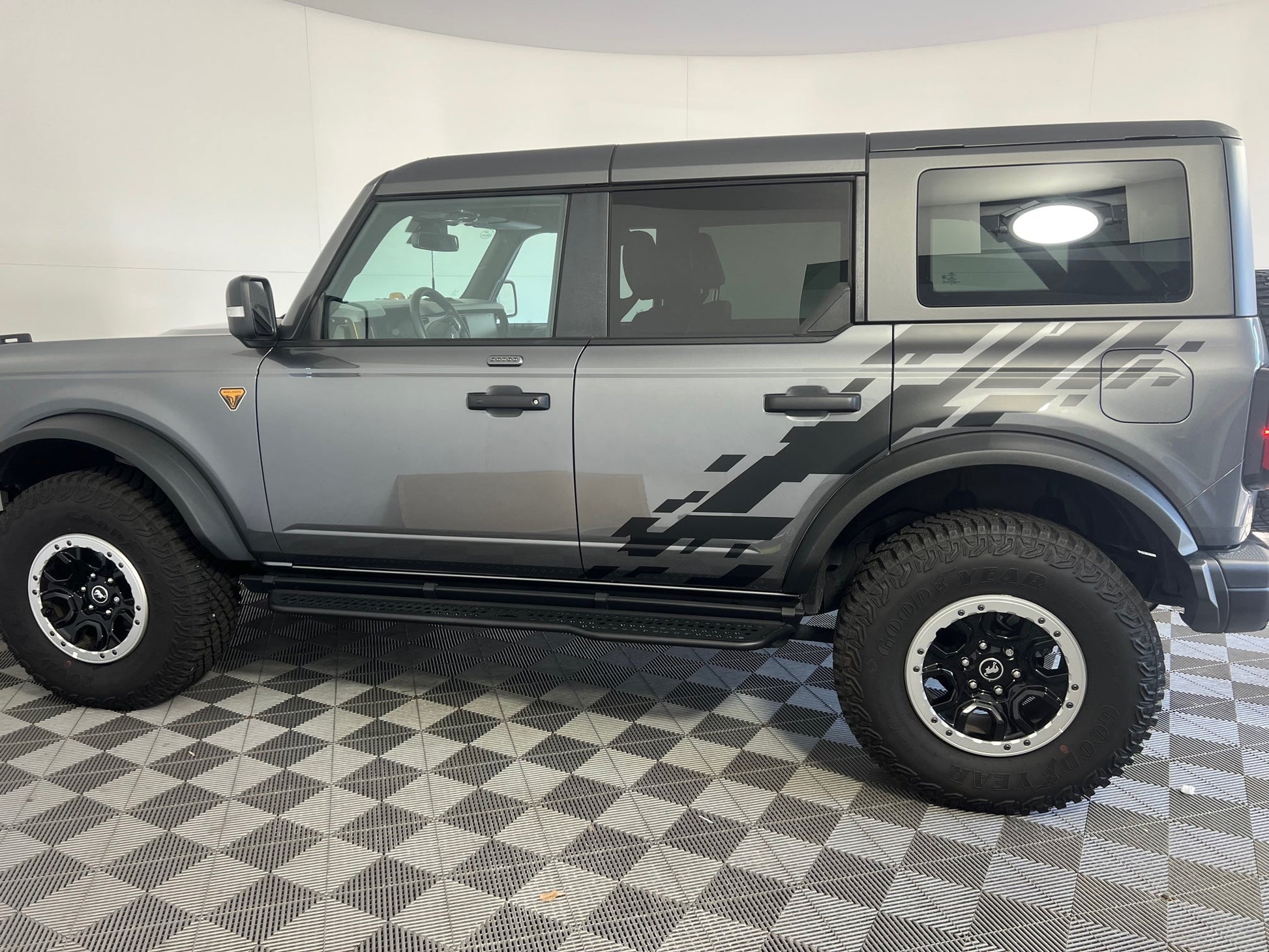 Side Decals for 2021 - 2025 Ford Bronco (x2) - Speedlogix