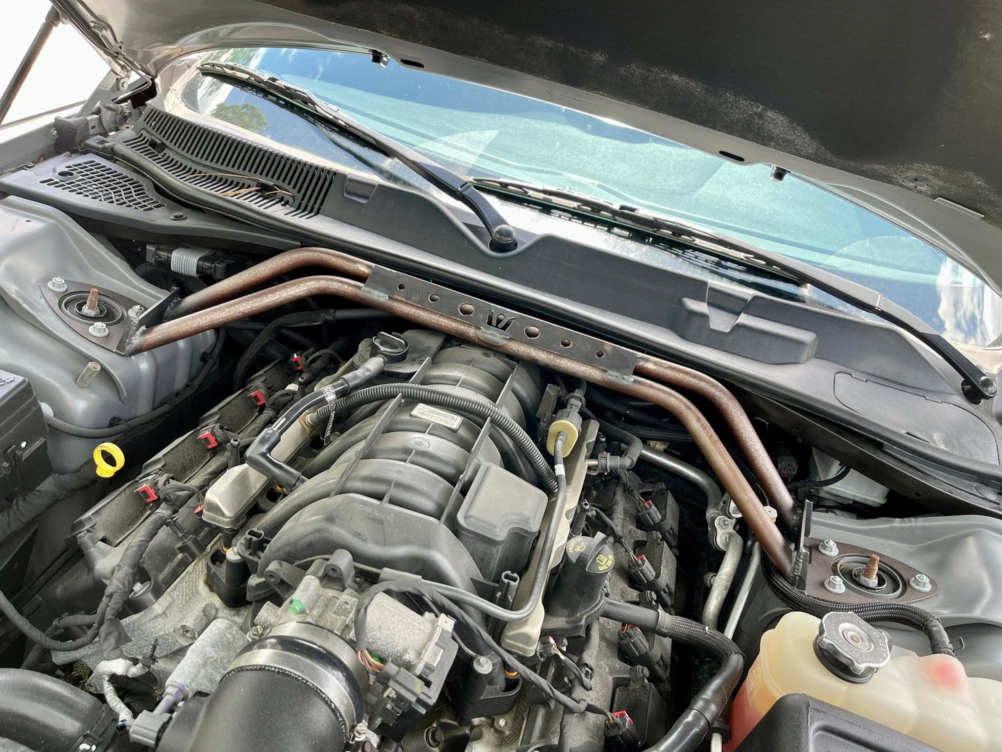 Speedlogix 2 - Point Front Strut Brace 2009 - 2023 Challenger/Charger 5.7L, 6.4L - Speedlogix