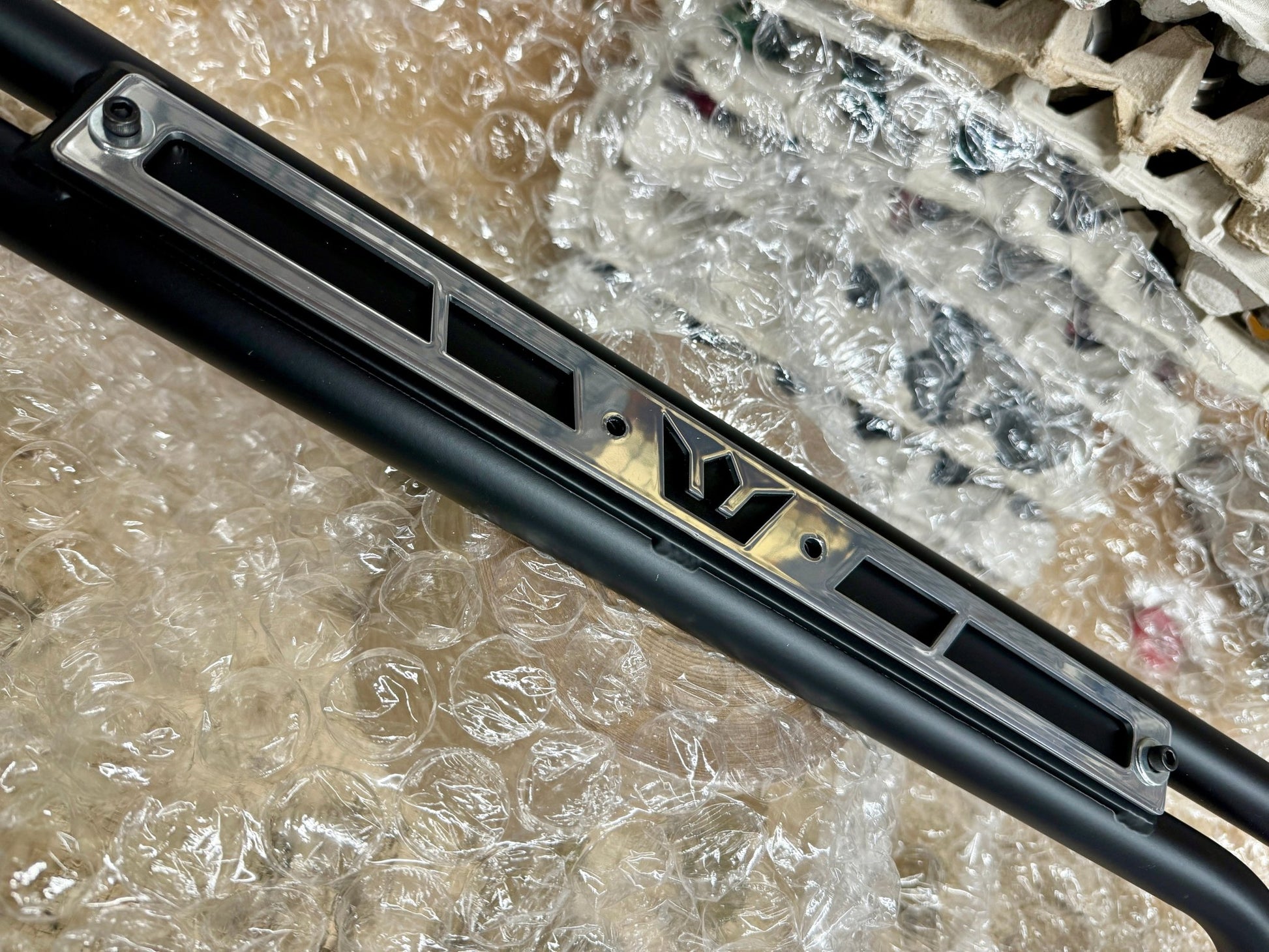 Speedlogix 2 - Point Front Strut Brace 2009 - 2023 Challenger/Charger 5.7L, 6.4L - Speedlogix