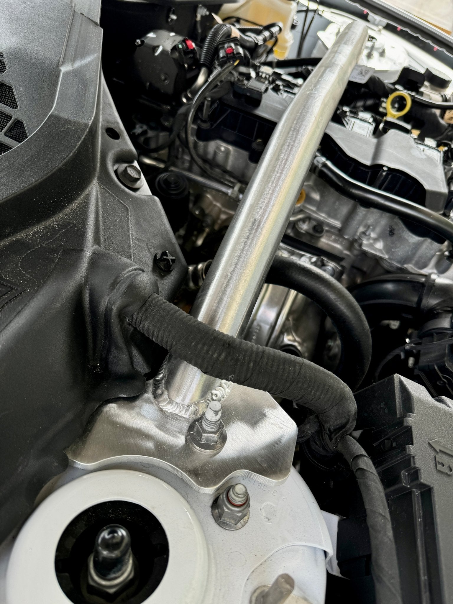 Speedlogix Strut Tower Brace 2024 Mustang - Speedlogix