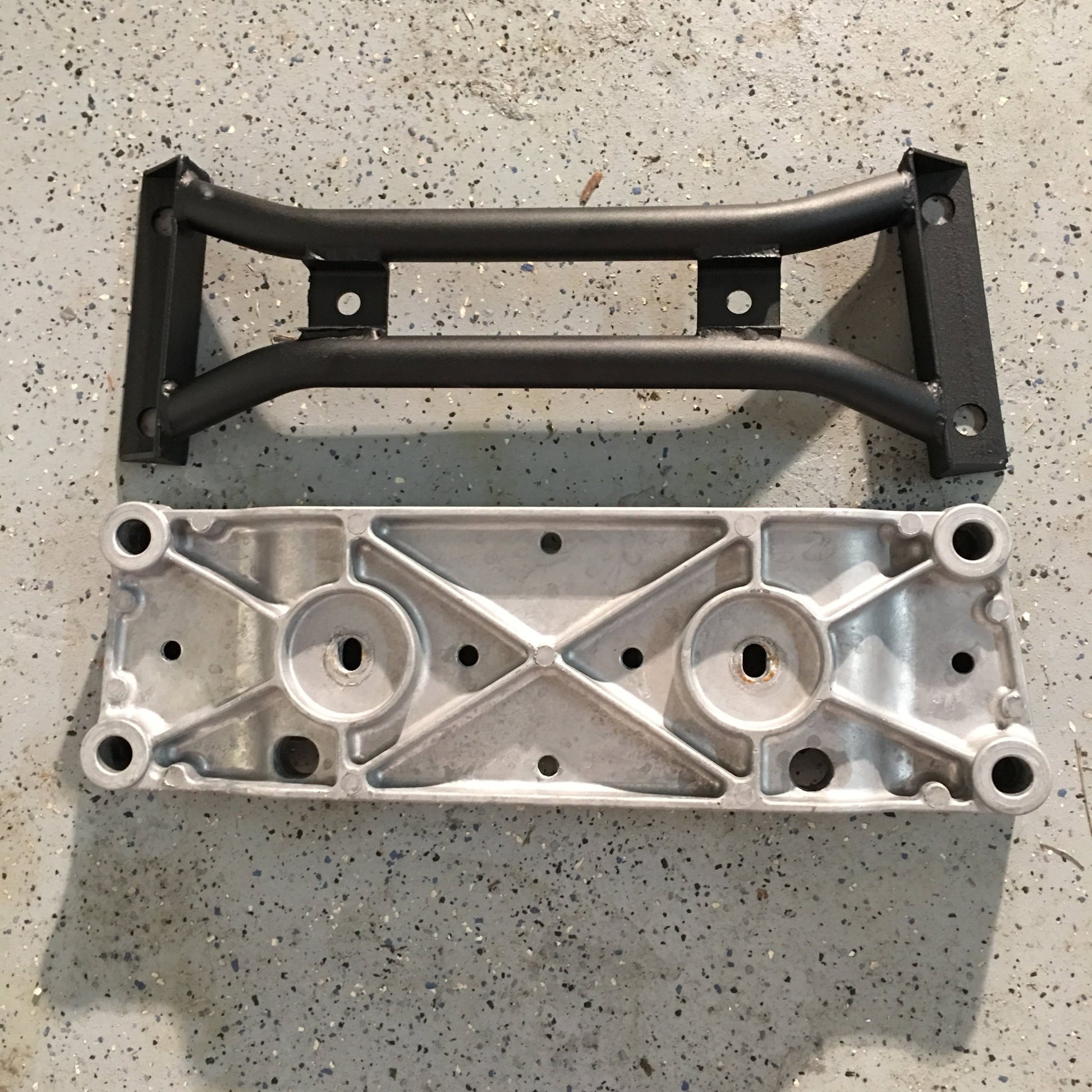 Speedlogix Transmission Brace 2009 - 2023 Challenger (6 - Speed) - Speedlogix