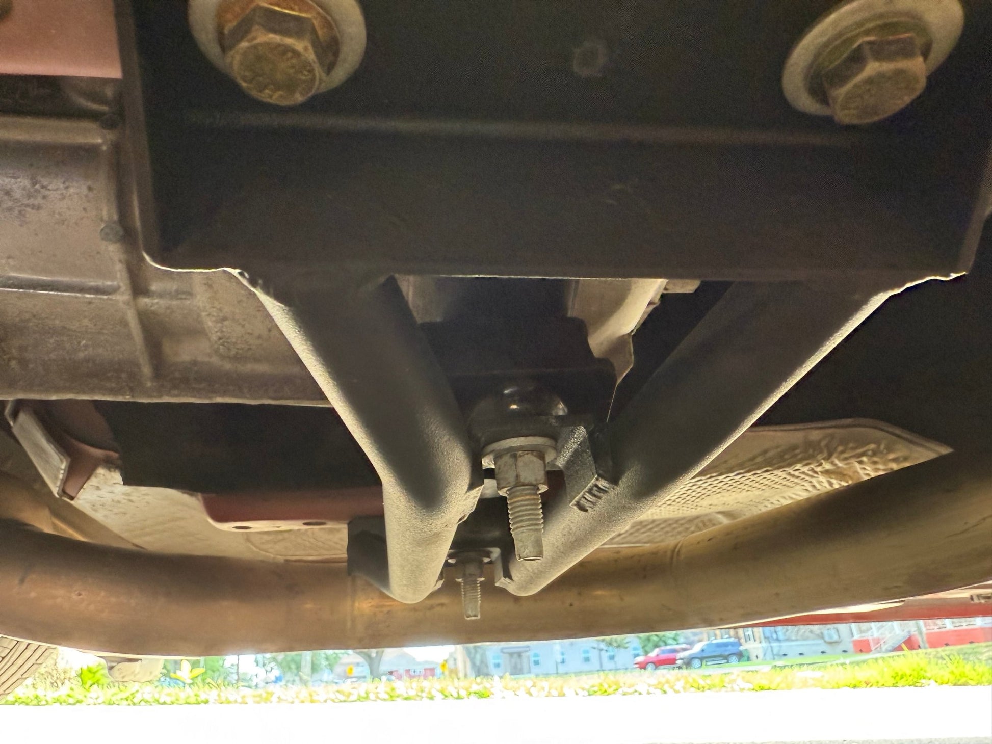 Speedlogix Transmission Brace 2009 - 2023 Challenger (6 - Speed) - Speedlogix